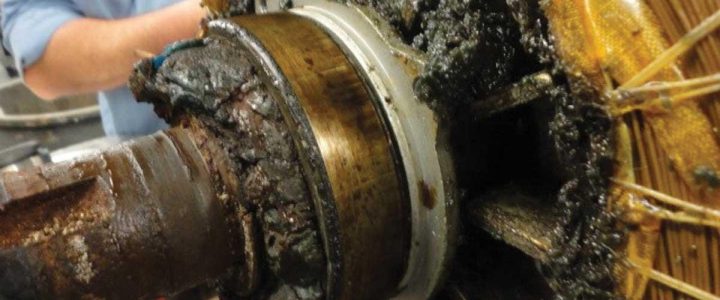 Degreaser Adalah Pahlawan Bagi Teknisi Lapangan