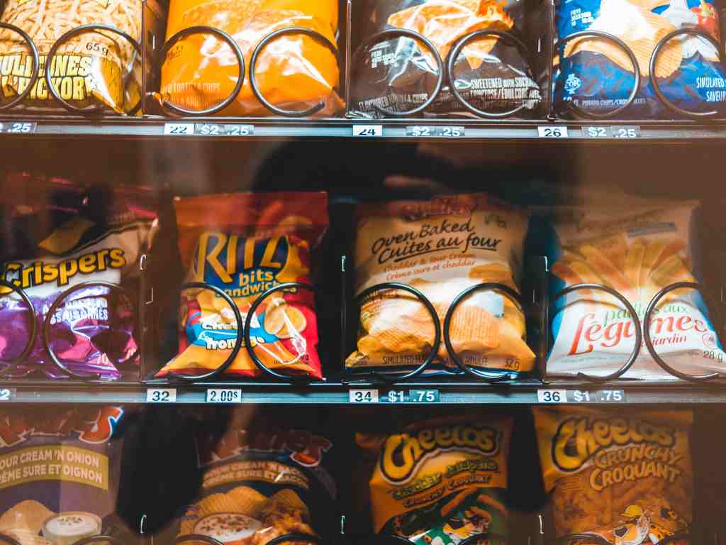 makanan ringan yang mengandung bahan kimia