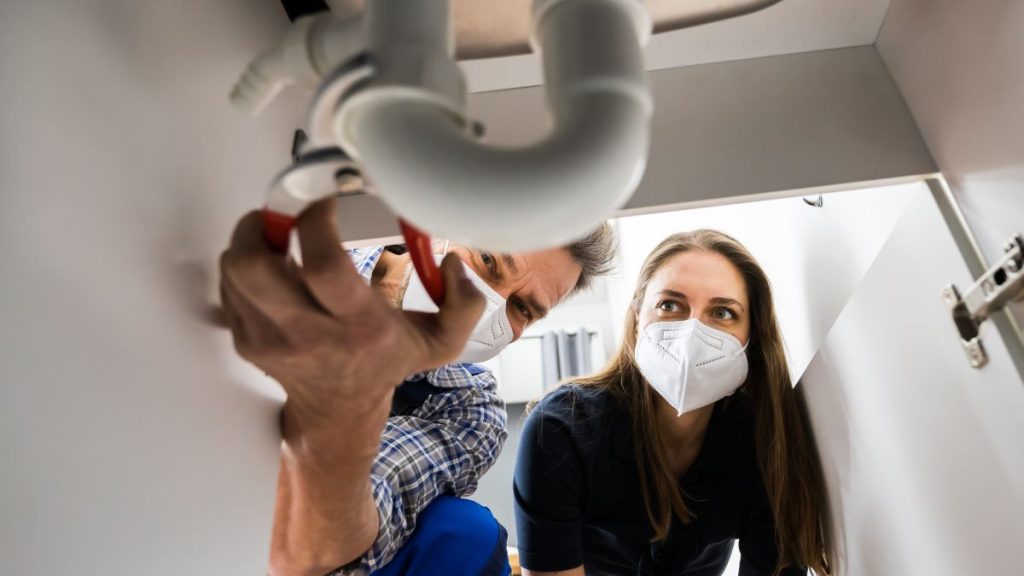 Cara membuat pembersih kerak dengan caustic soda bisa