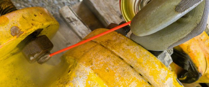 Cara Menggunakan Degreaser dengan Aman