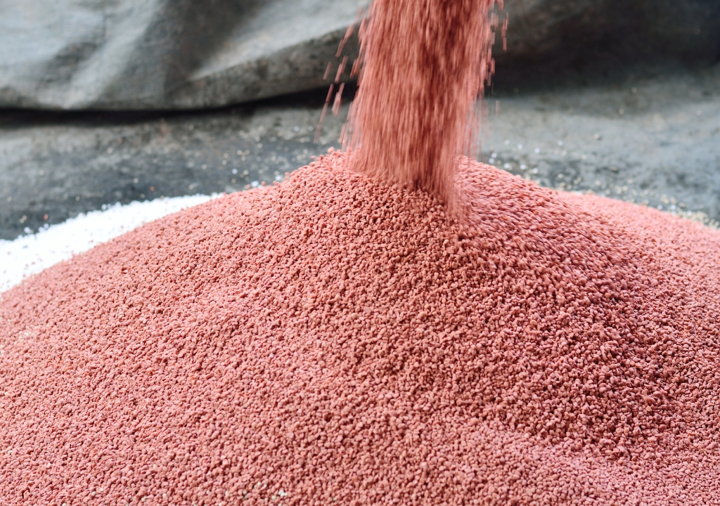 Diammonium Phosphate adalah