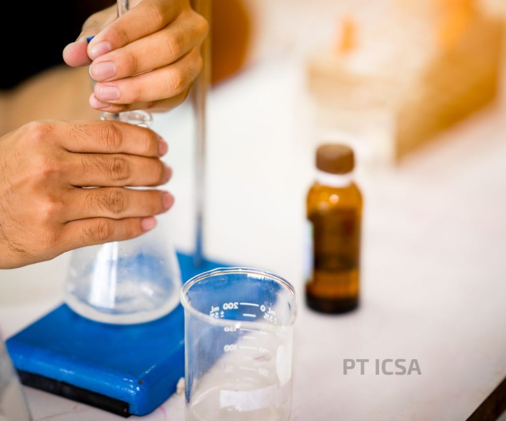 Pengertian larutan asam dan basa